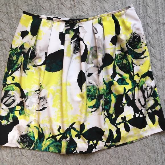 Worthington Dresses & Skirts - Worthington Full Pleated Floral Skirt